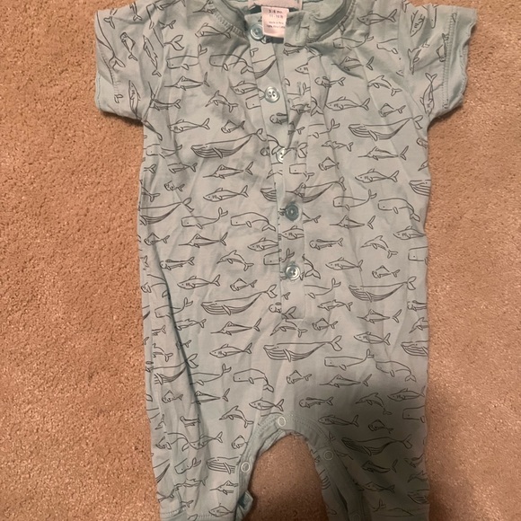 Adorable one piece in great condition! - Picture 2 of 3